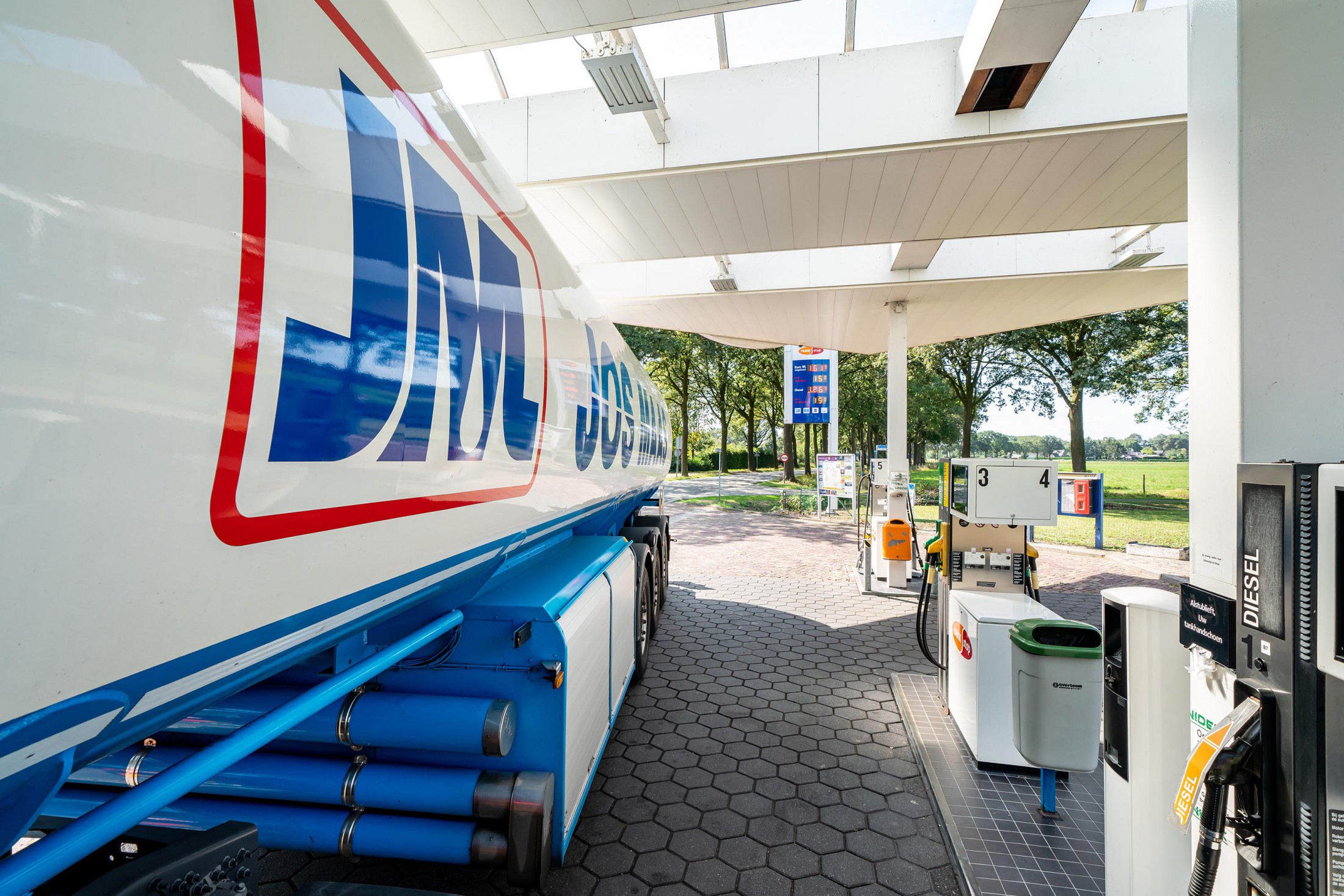 Tankstop Boerdonk met vrachtwagen